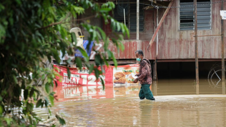 Flood Situation Worsens in Kelantan and Terengganu; Johor Stable